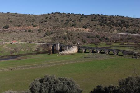 Imagen Puente Medieval en el Río Almonte