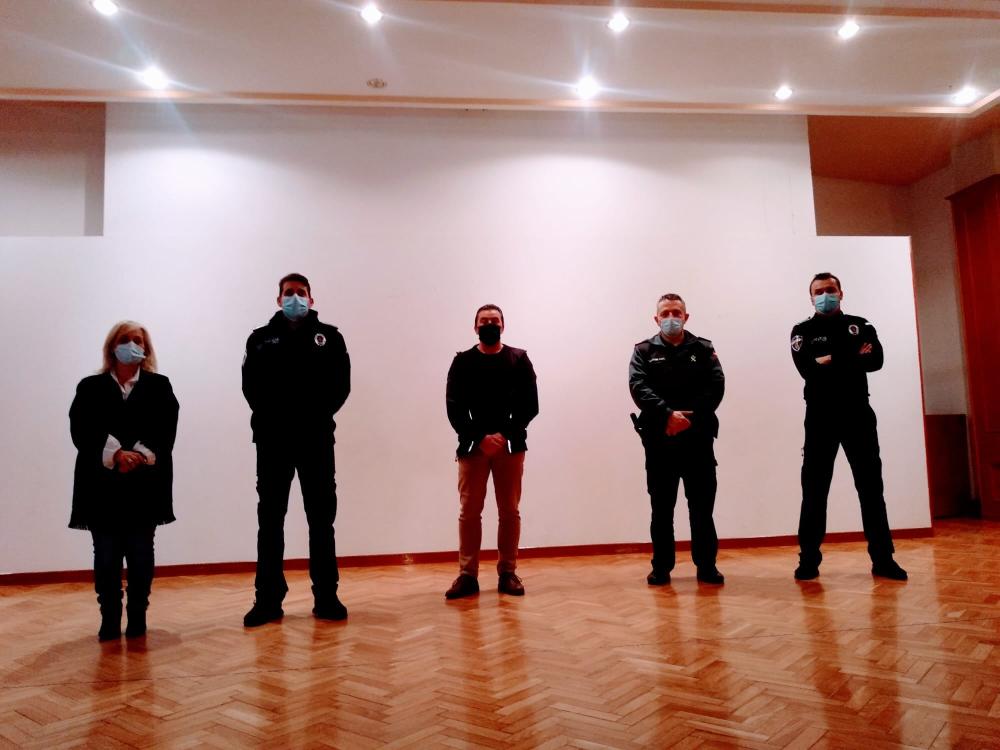 Imagen Reconocimiento a Protección Civil , Policía Municipal y Guardia Civil